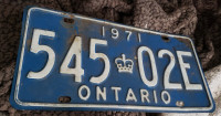 1971 Ontario licence plate metal bureau plaque 71 hot rod car