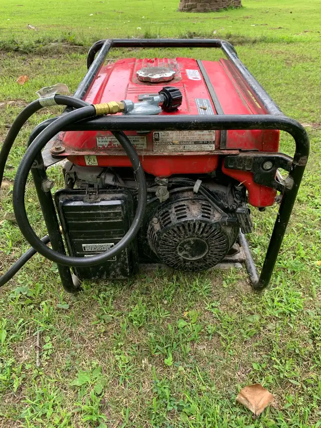 Génératrice Honda EM 6500S Propane 450-634-2177 in Outdoor Tools & Storage in Laval / North Shore - Image 3