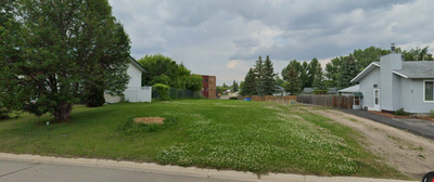 37 Dunfield Crescent, Meadow Lake, SK. Mature neighbourhood with back alley access and close to all...