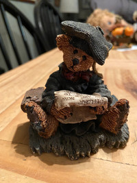 Boyd’s Bear ceramic graduate 