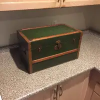 Excelsior Small Vintage Green Trunk (Needs some TLC)