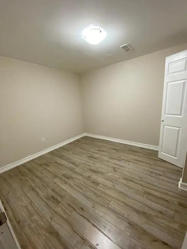 2 Room Basement Apartment for RENT near Durham College in Room Rentals & Roommates in Oshawa / Durham Region - Image 7