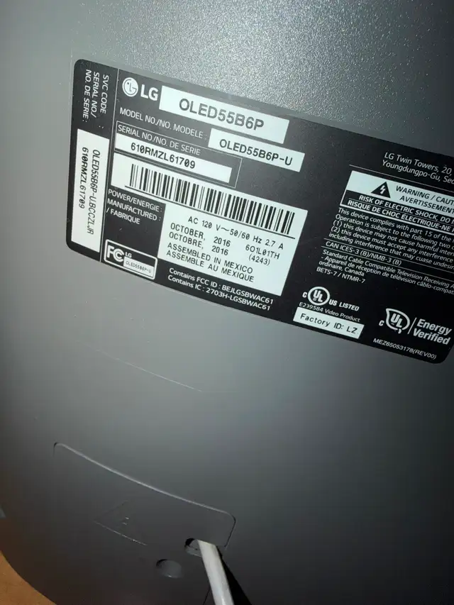 LG OLED tv/ needs repair in TVs in Gatineau - Image 4