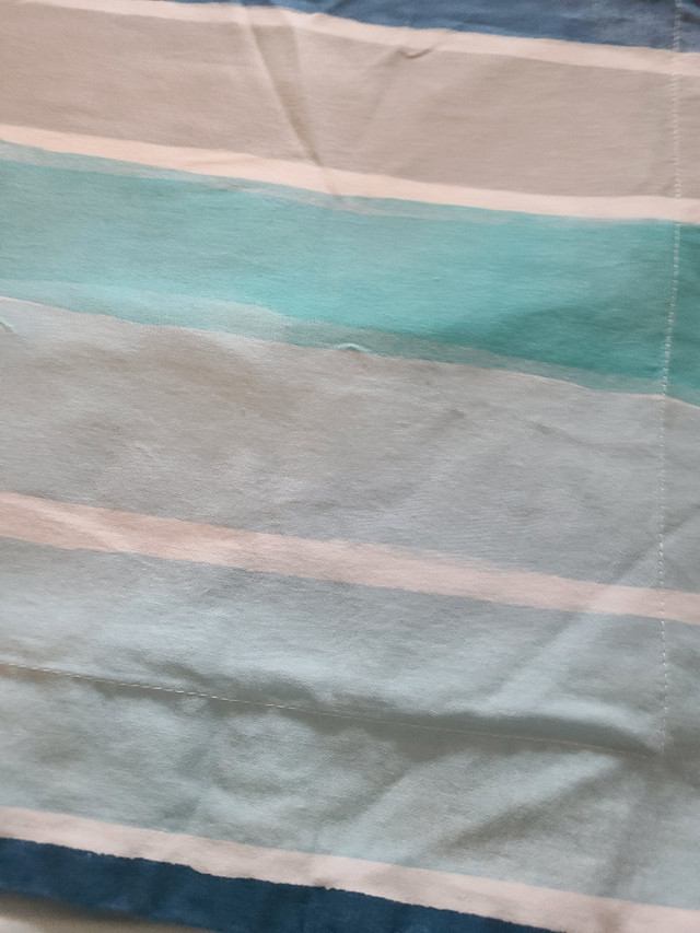 Two king size fitted sheets and four pillowcases Bedding Ottawa