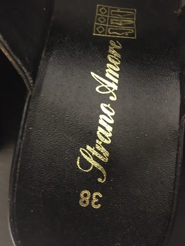 Ladies sandal  in Women's - Shoes in Calgary - Image 4