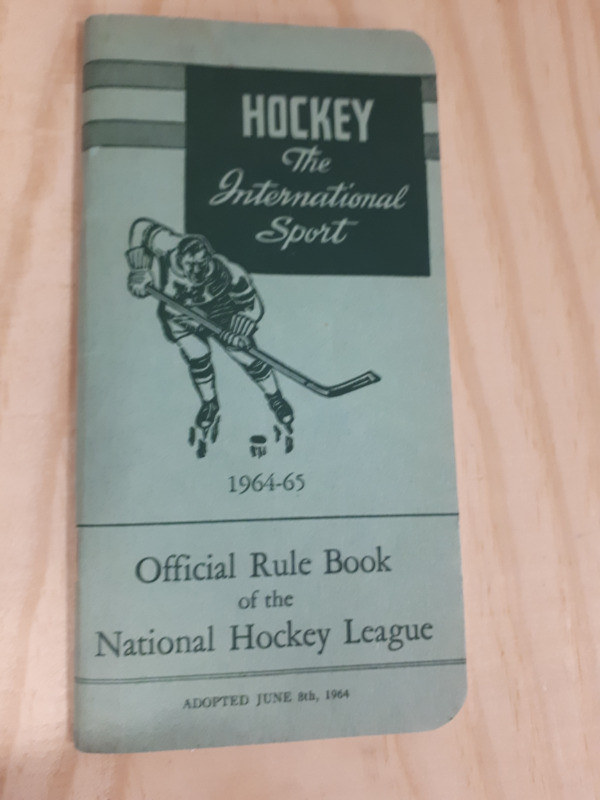 NHL Official Rule Book 1964 dans Art et objets de collection  à Ville de Montréal