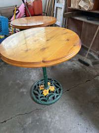 Cedar Round Tables with Metal Flower Bases