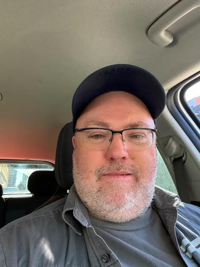 Looking for a woman for a movie night