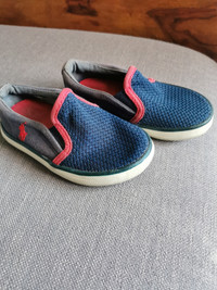 Shoes size 4 toddler