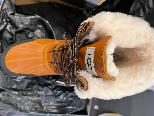 UGG Men’s Butte Boots in Men's Shoes in Markham / York Region - Image 5