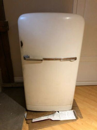 Antique Refrigerator for sale 