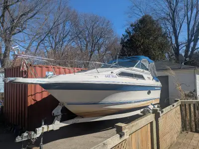 24 Ft. 89 Thunder Craft engine 350 Magnum redone 3 years ago and only used 1/2 season last year ---R...