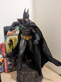 Batman Arkham Sideshow Premium Format Statue 
