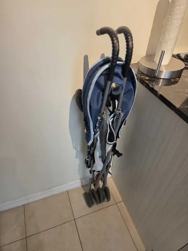 Cosco Kids Stroller in Strollers, Carriers & Car Seats in City of Toronto - Image 4