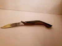 Couteau en forme de poisson