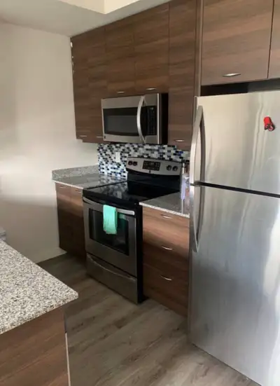 Nice and cozy condo in the heart of Waterloo. Walking distance to all the universities, clubs, resta...