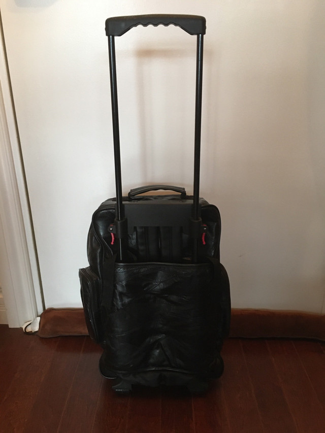 REDUCED - Small Luggage/Laptop Bag in Other in Belleville - Image 2