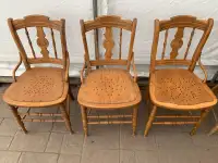 3 belles chaises antiques