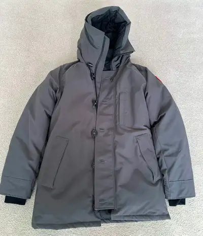 Canada Goose Chateau Men's Parka (Small) - New, View more