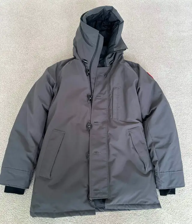 Canada Goose Chateau Men's Parka (Small) - New in Men's in Calgary - Image 2