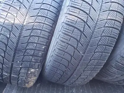 215 55 16 winter tire set on 108x5 bolt ford volvo rims in good 70% tread condition $250