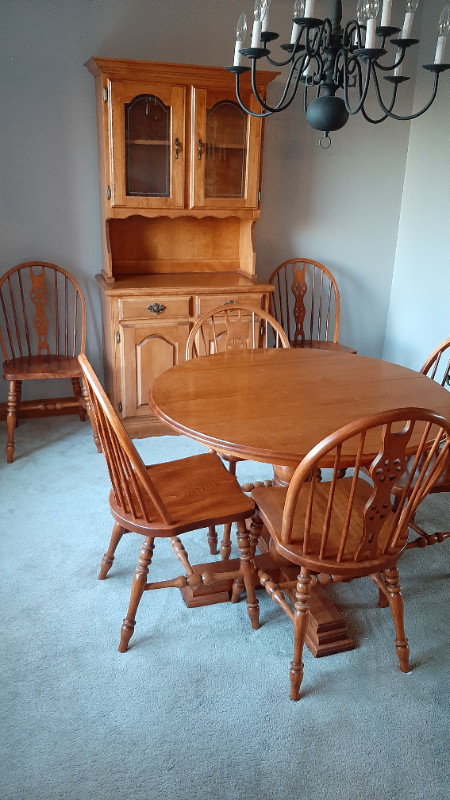 Dining Room Set in Dining Tables & Sets in Oshawa / Durham Region