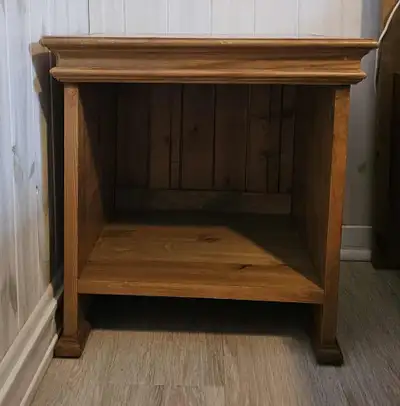 Table de chevet en bois, View more
