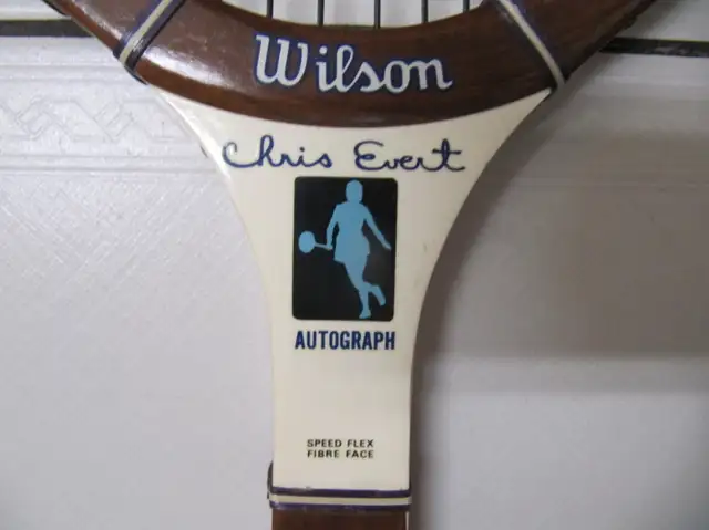 Wilson Chris Evert Autograph Speed Flex Tennis Racket Circ 1960s in Arts & Collectibles in Mississauga / Peel Region - Image 5