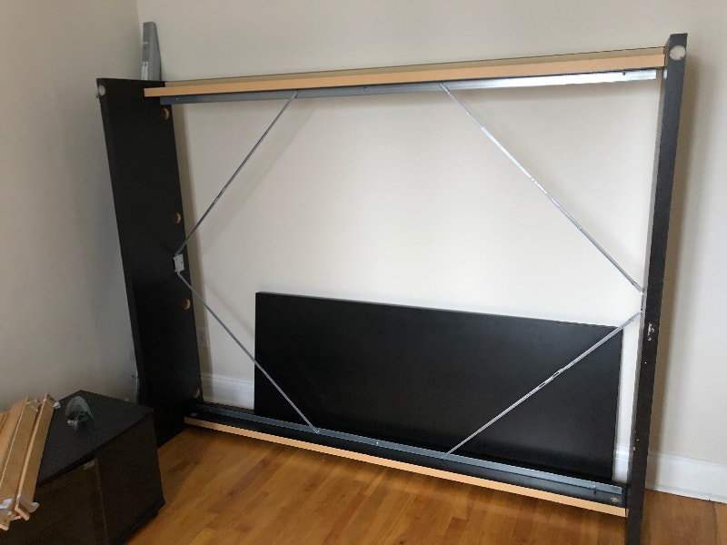 Lit queen ikea+ canapé à donner Lits et matelas Ville de Montréal