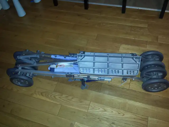 Baby Stroller – Good Condition in Strollers, Carriers & Car Seats in Ottawa - Image 3