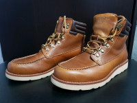 Timberlands Abington Boots - Size 9M