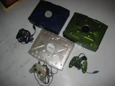 - They come with all cables and a matching controller -- - BLUE is SOLD -- - Translucent GREEN -- -...