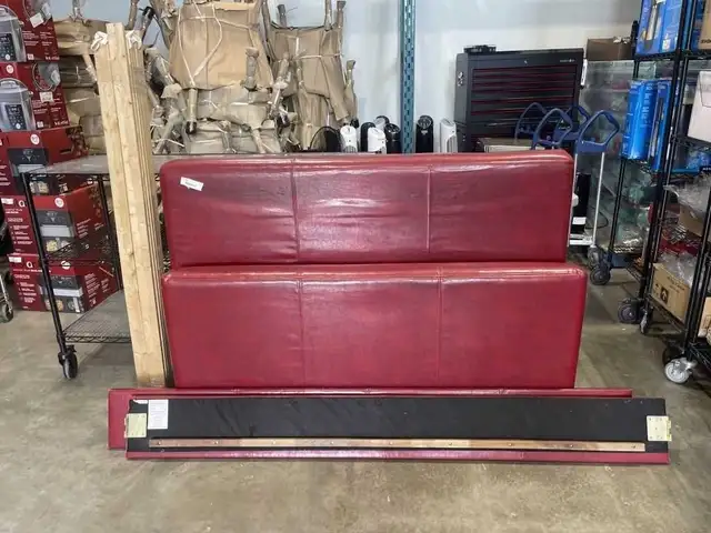 RED DOUBLE BED FRAME in Beds & Mattresses in Delta/Surrey/Langley - Image 5