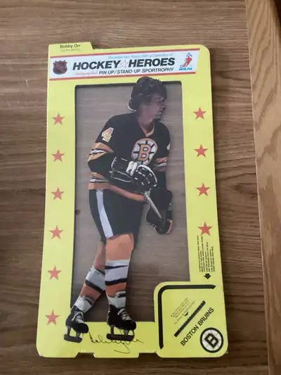 Vintage 1975 Hockey Hereos Autographed Pin-Up/Stand-Up Bobby Orr, View more