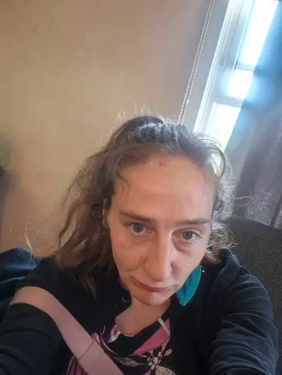 Looking fir bachelor or 1 bedroom apartment