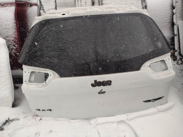 2014 to 2018 Jeep Cherokee - Tailgate in Other in Mississauga / Peel Region