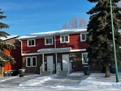 Forest Grove, available immediate, January 1st, 3 Bedrooms, 1½ baths, renovated interior, deck, doub...