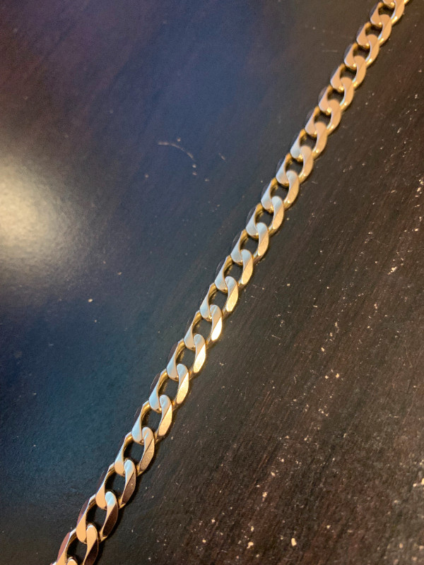 10K Yellow Gold Bracelet 8" in Jewellery & Watches in Lethbridge
