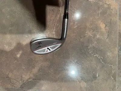 Nike 56 wedge. Great condition.
