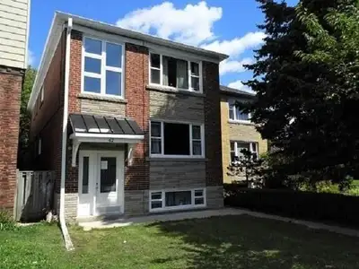 Jr. 1 bedroom Private apartment with separate entrance.
