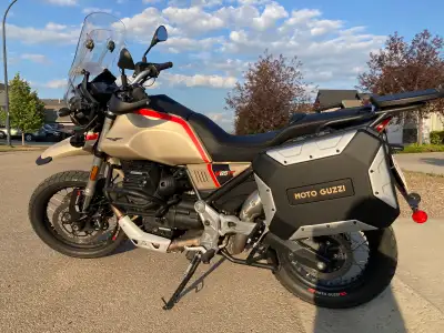 Bike is like new with only 9429 kms. Comes with factory hard bags, cruise control, heated grips, fog...