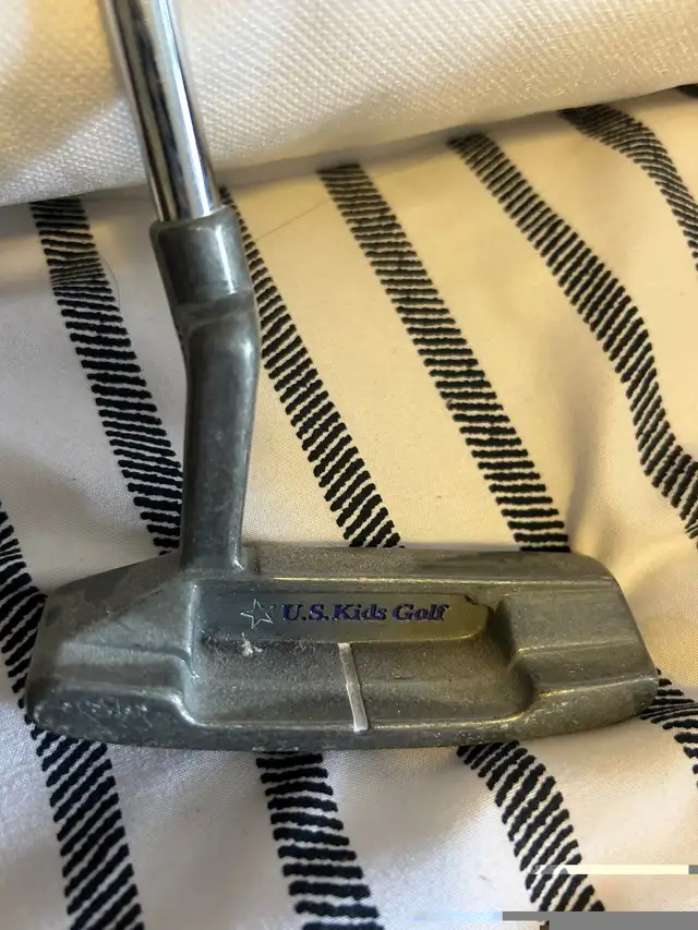 US Kids Golf putter 25.5” tall.  in Golf in Ottawa - Image 3
