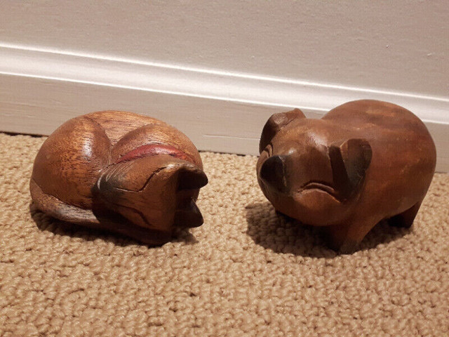 Vintage Hand Carve  Mini Pig and Cat Figurine/Statue. in Arts & Collectibles in Vancouver