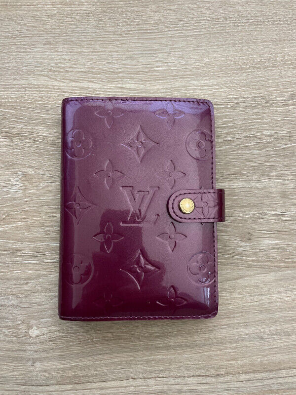 Louis Vuitton Small Ring Agenda Cover in Women's - Bags & Wallets in Markham / York Region