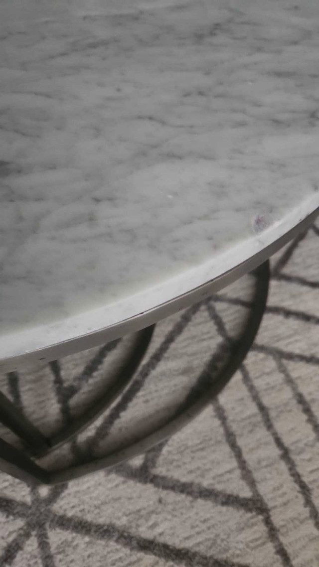 Ethan Allen Real Marble nesting coffee table in Coffee Tables in Mississauga / Peel Region - Image 2