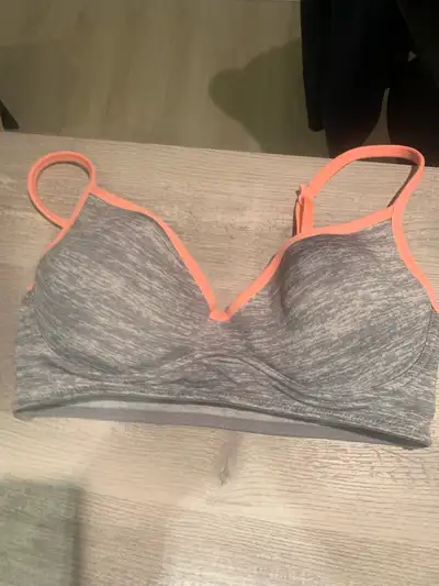 Jessica Simpson bra size 36C, View more