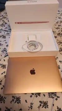 MacBook air M1 rose gold 