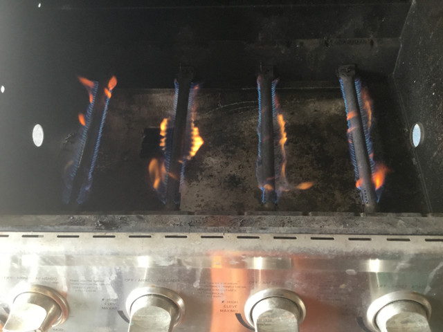 NEXGRILL 4 Burner Propane BBQ  $150 in BBQs & Outdoor Cooking in Ottawa - Image 2