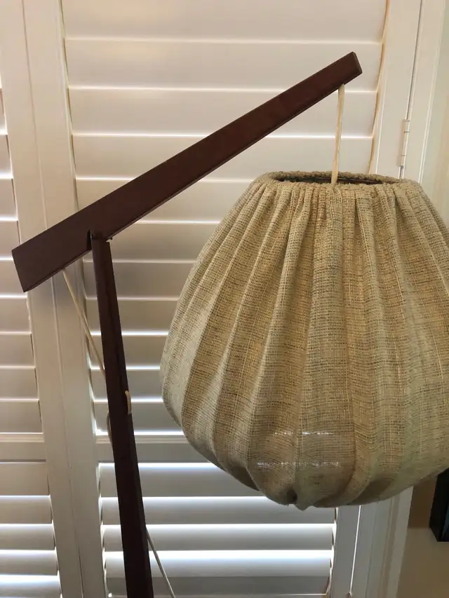 MCM Teak Floor Lamp in Indoor Lighting & Fans in City of Toronto - Image 4