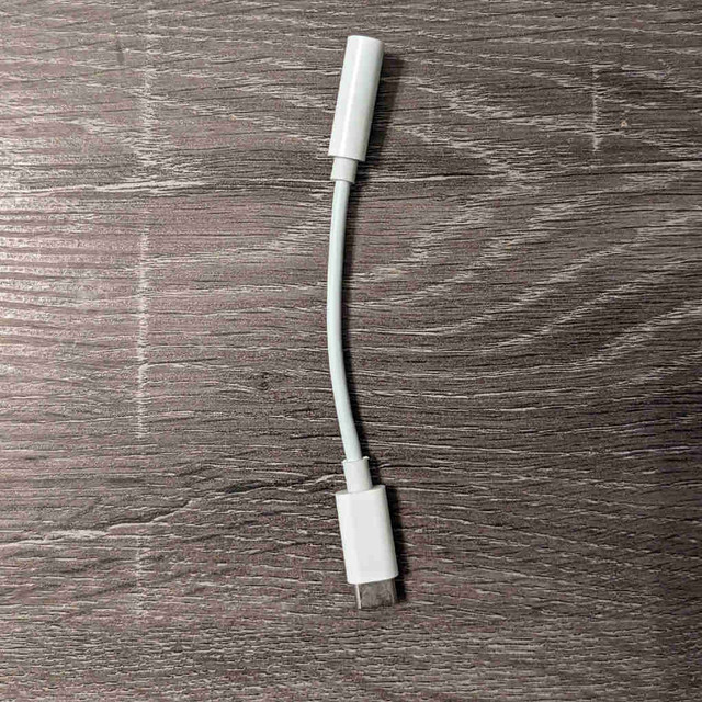 Adaptateur Apple USB-C / Écouteurs de 3,5 mm dans Accessoires pour portables  à Ville de Québec